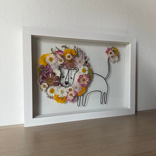 Hund im Frühlingsmantel