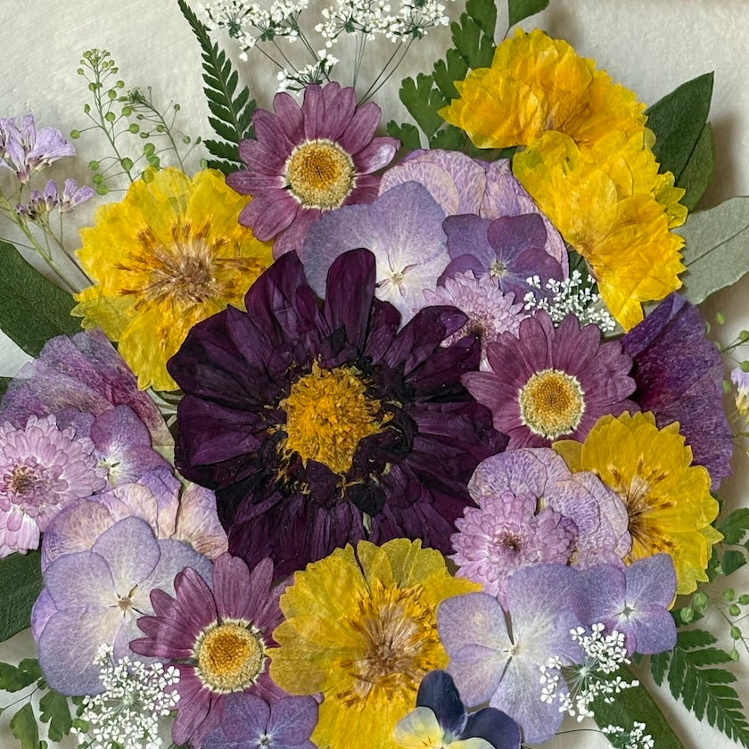 Ein Strauch wilder Rosen